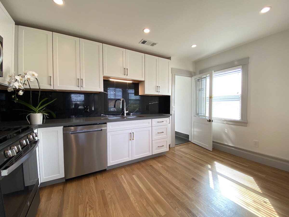 Kitchen-Looking South - 857 53rd St