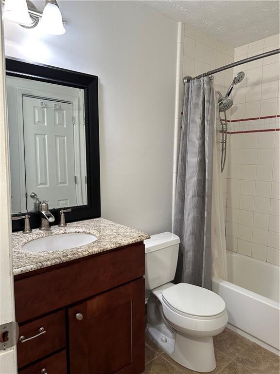 Building Photo - 2953 Lexington Trace Dr