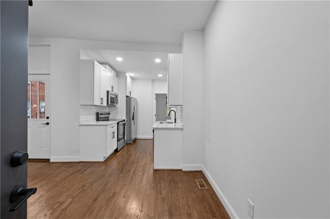 Building Photo - 360 Ponce De Leon Ave NE