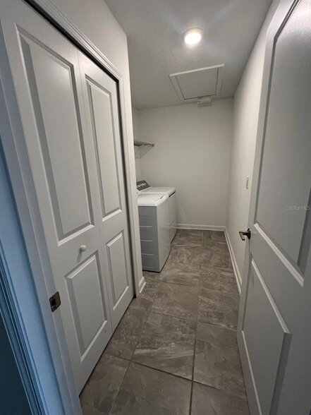 Building Photo - 2817 Camden Wy