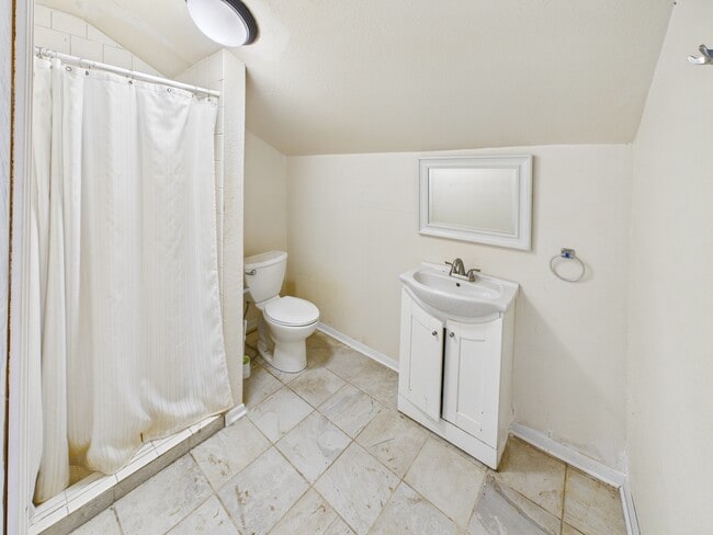 Building Photo - 1206 E 30th St