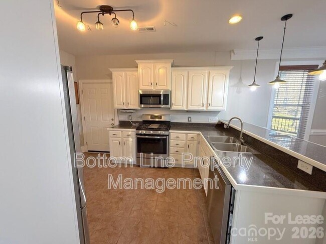 Building Photo - 5200 Craftsman Ridge Dr