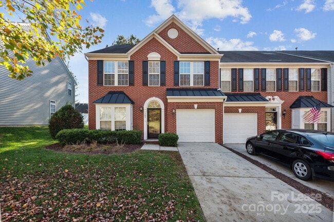 Primary Photo - 165 N Arcadian Way