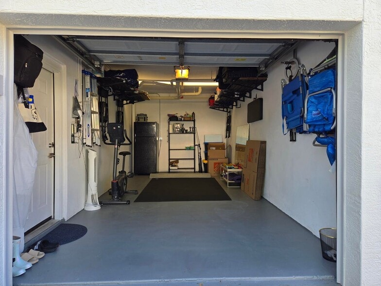 Building Photo - 2024 Alta Meadows Ln