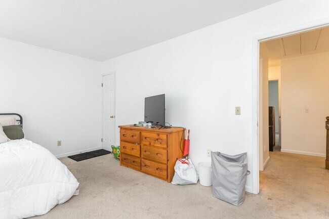 Building Photo - 1134 Mountain View Dr