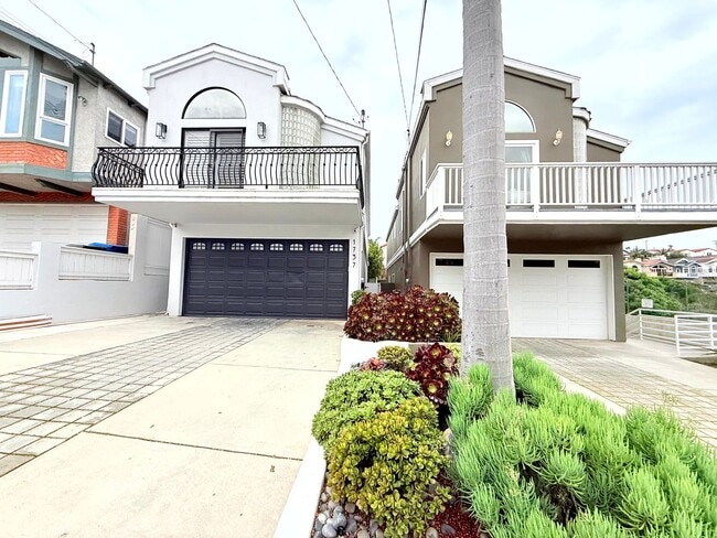 Building Photo - Fantastic 2-Story Home 3 bed 2.5 bath with backyard in Prime Golden Hills-Redondo Beach