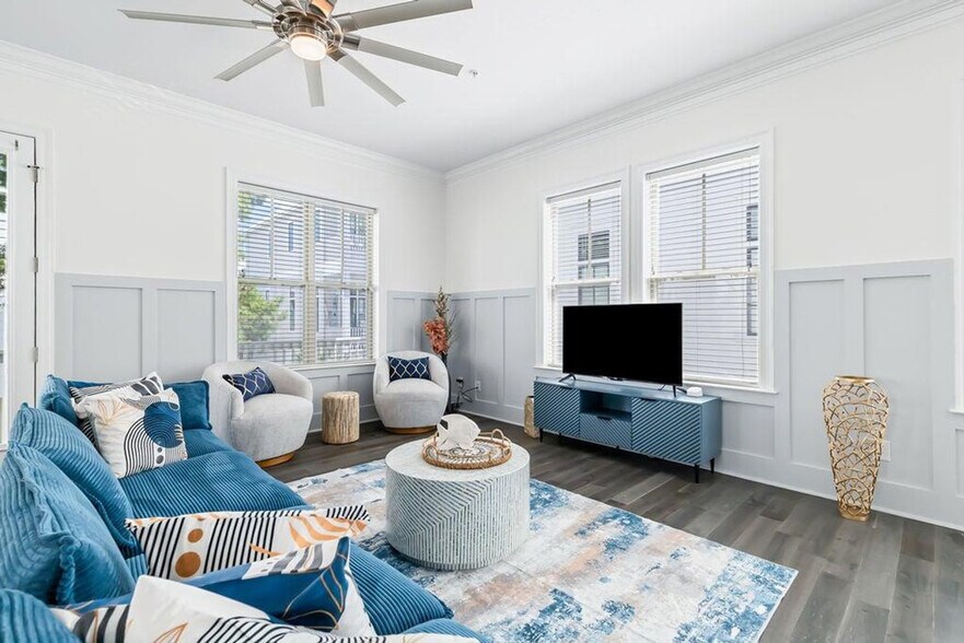 Building Photo - 337 Grande Pointe Cir