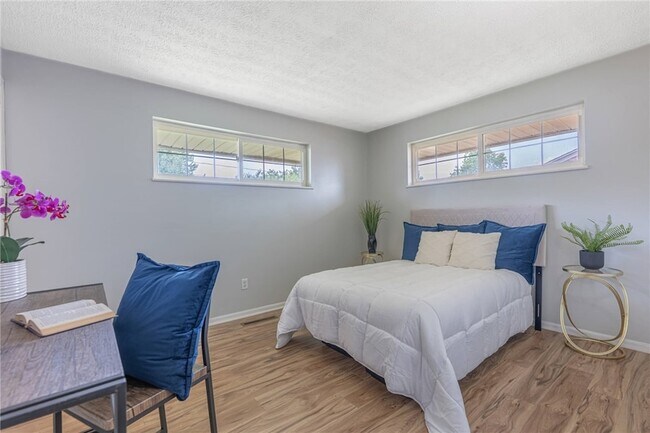 Building Photo - 5276 Buckner Dr