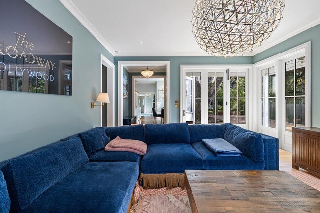 Building Photo - 4104 Avenue F