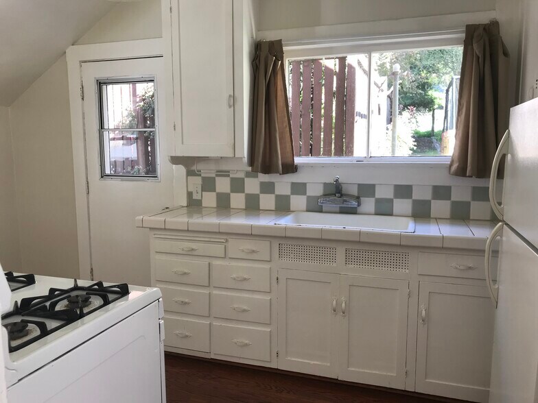 Building Photo - 13459 Bailey St