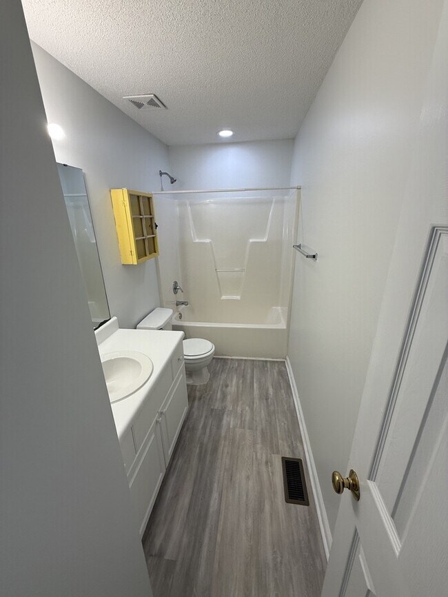 Building Photo - 304 Aqua Marine Ln