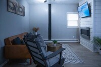 Building Photo - 27 Bleecker Pl