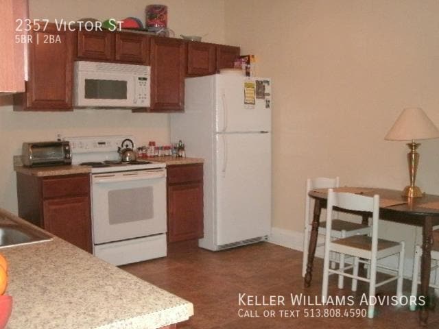 Building Photo - 2357 Victor St