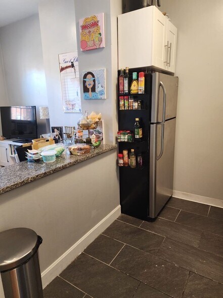 Building Photo - 471 Massachusetts Ave