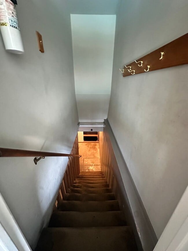 Building Photo - Charming 3-Bedroom, 1.5-Bath Home with Pool & Outdoor Entertaining Oasis