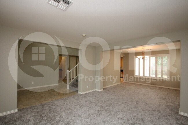 Building Photo - 19134 E Lark Dr