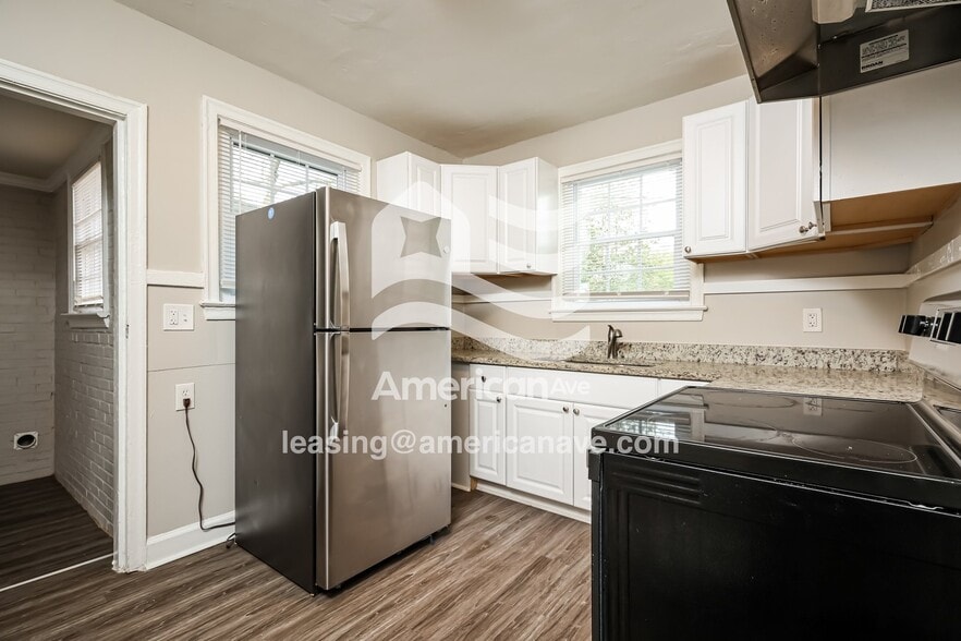 Building Photo - 761 Portland Ave