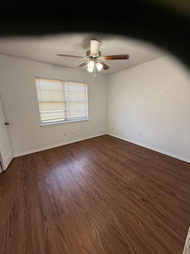 Building Photo - 2122 75th St