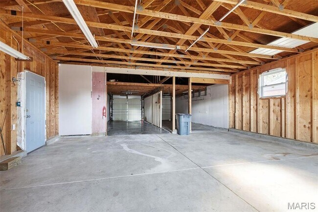 Building Photo - 3205 Fleet Ln