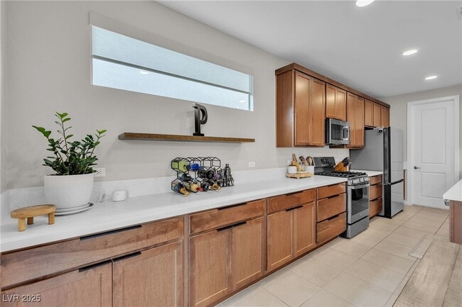 Building Photo - 1309 Azure Jay Ave