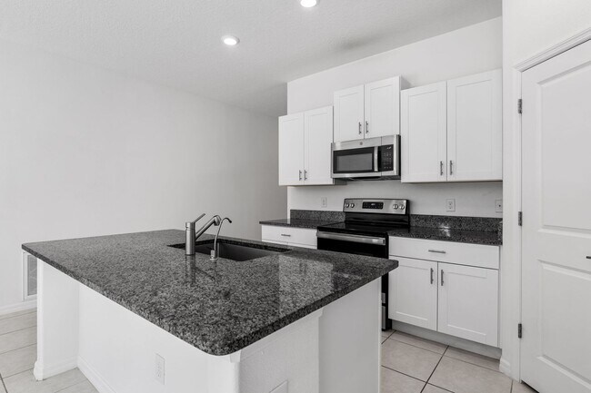 Building Photo - Like New 3/2 in Wimauma