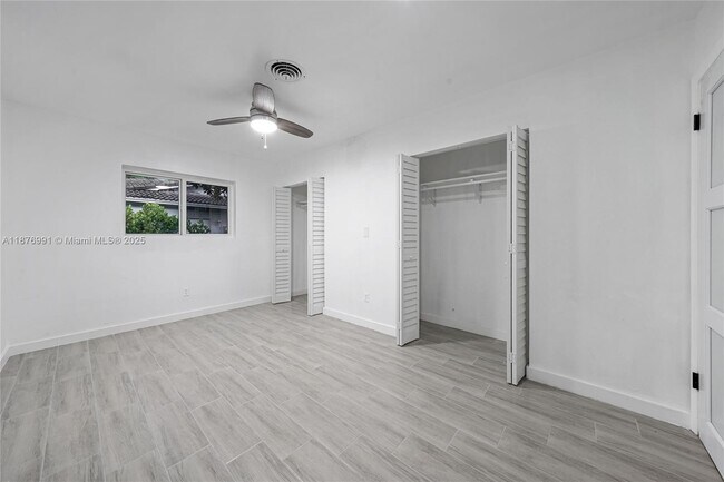 Building Photo - 7516 NW 44th Ct