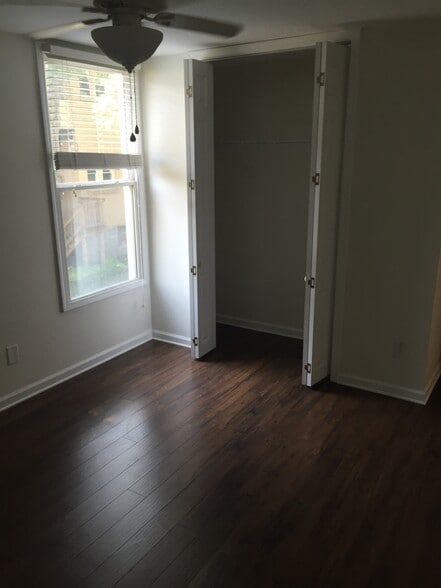 Building Photo - 3831 W End Ave