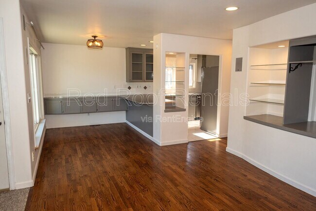 Building Photo - 4840 N 8th St