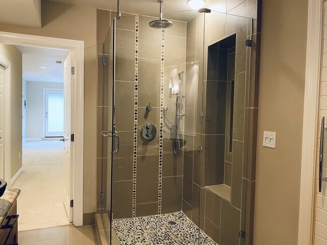 Building Photo - 5 Bedroom Craftsman - Home Great Schools - Cul-De-Sac - Pets Welcome