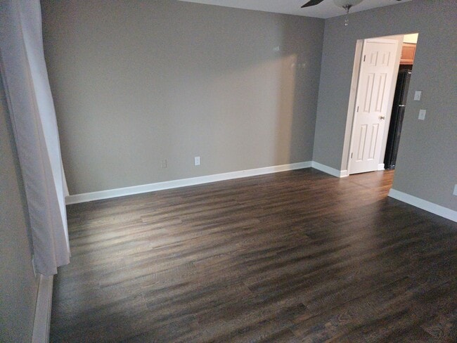 Building Photo - 306 Heustis St