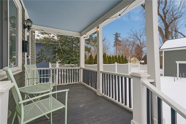 Building Photo - 14 Pearl St