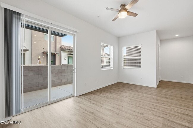 Building Photo - 7959 N 53rd Ave