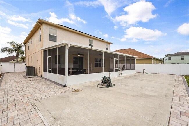 Building Photo - 3332 Whistling Trail