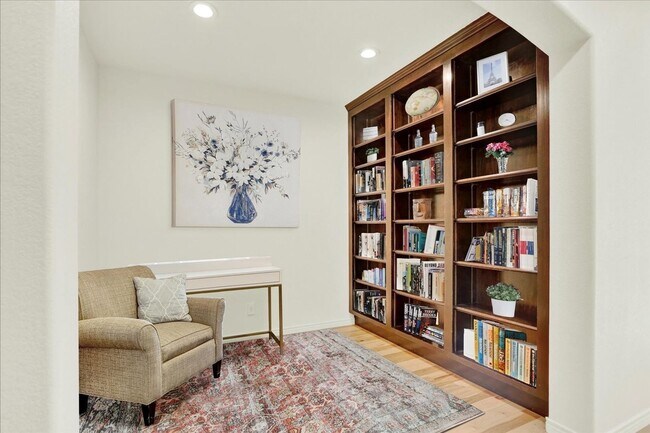 Building Photo - Spacious 3BR Townhome in Littleton