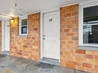 Building Photo - 205 E Main St