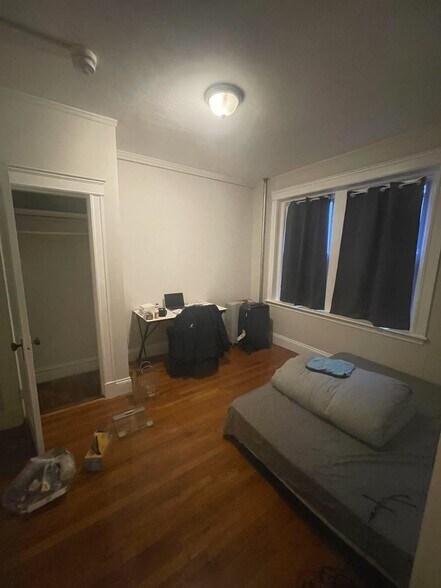 Building Photo - 1161 Commonwealth Ave