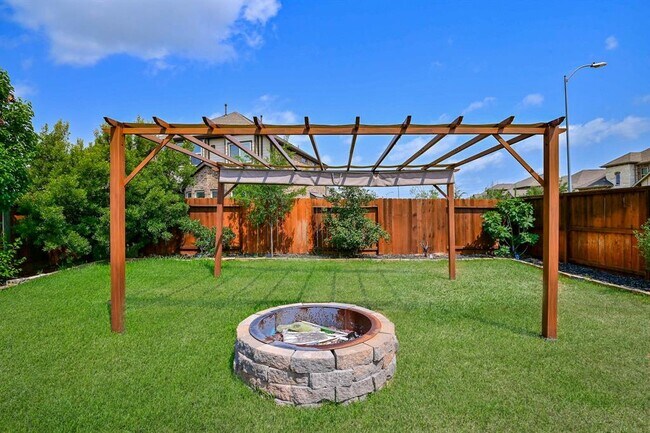 Building Photo - 14715 Kelsey Vista Dr