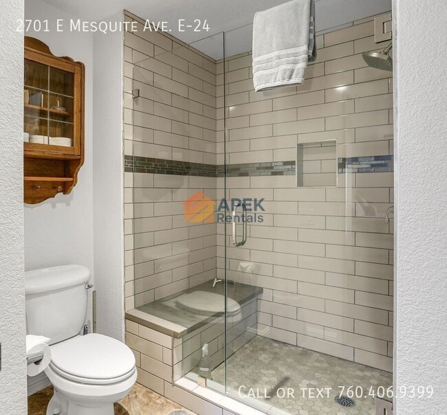 Building Photo - 2701 E Mesquite Ave