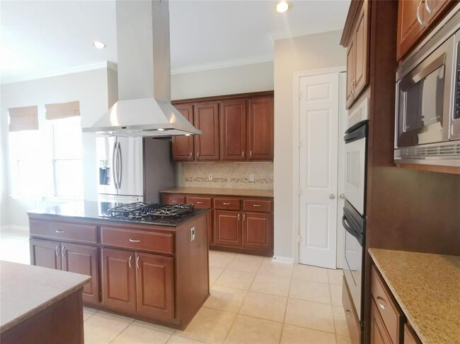 Building Photo - 2911 Weatherford Ct