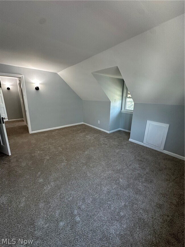 Building Photo - 18413 Waterbury Ave