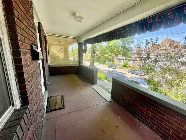 Building Photo - Charming Pittsburgh Retreat: 3-Bed Home with Hardwood Floors, Basement, and Private Porches