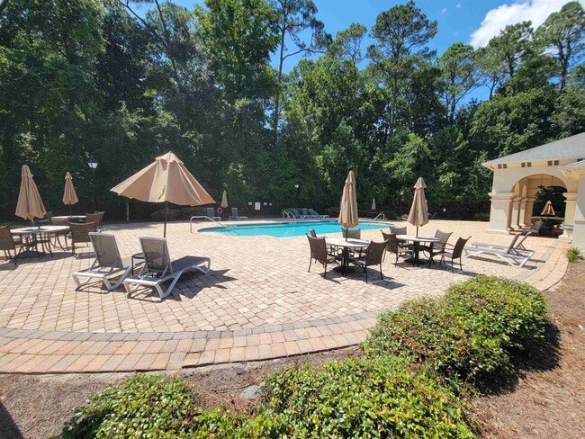 Building Photo - 1120 Archangel Way
