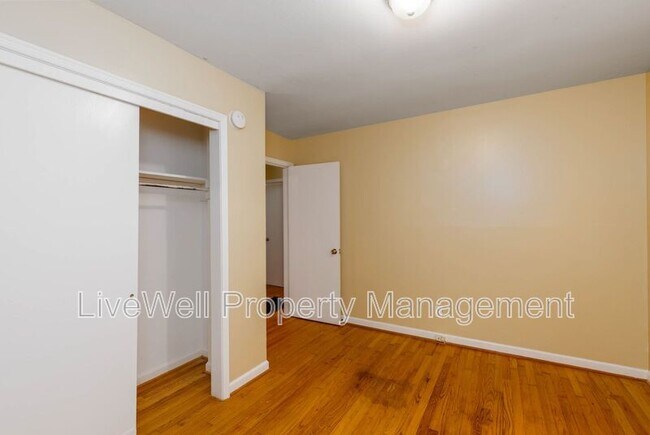 Building Photo - 512 Annie Laura Dr