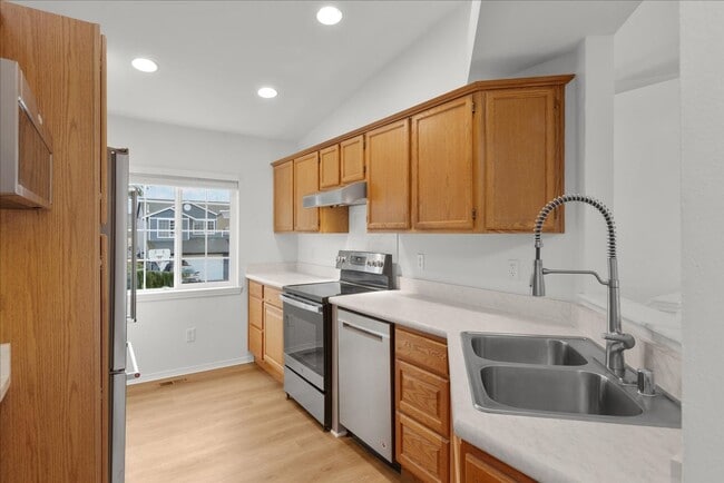 Building Photo - Beautiful & Freshly remodeled home in Fryelands Monroe