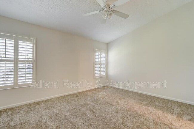 Building Photo - 608 Birchbark Trail