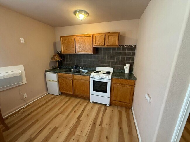 Building Photo - 29500 Landau Blvd