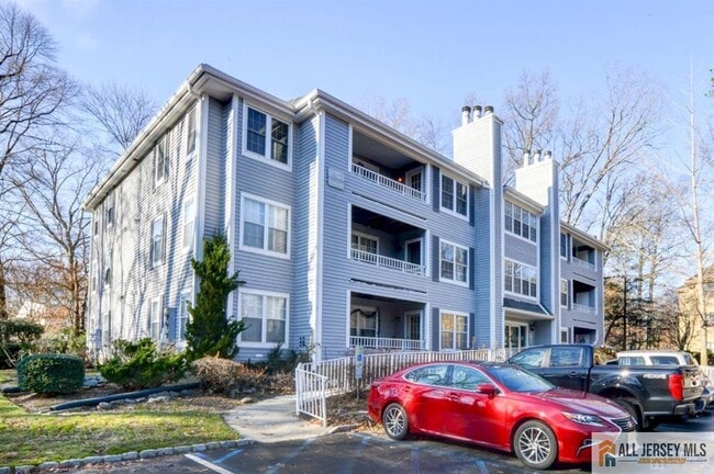 Building Photo - 1909 Tanglewood Ct