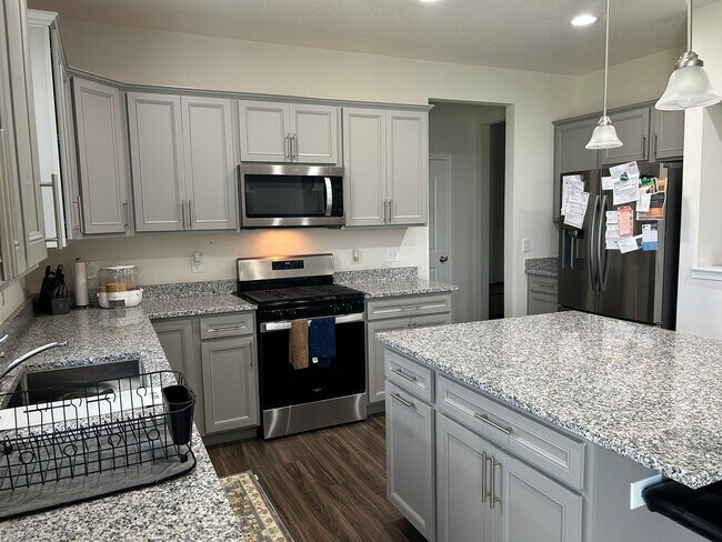 Building Photo - 241 Sunstone Ln