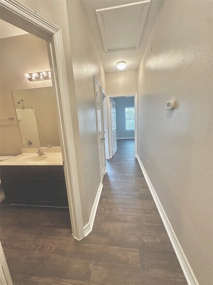 Building Photo - 59 Woodland Hills Dr