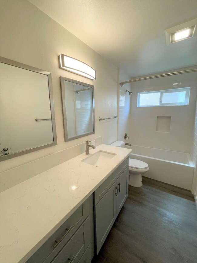 Building Photo - Oxnard Shores- Completely Remodeled & Step...